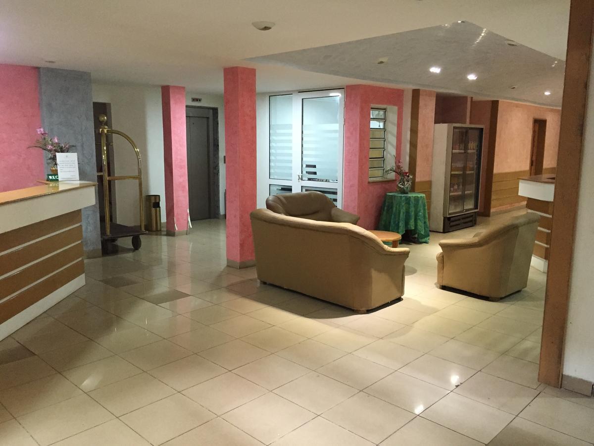 אנטננריבו White Palace Hotel מראה חיצוני תמונה