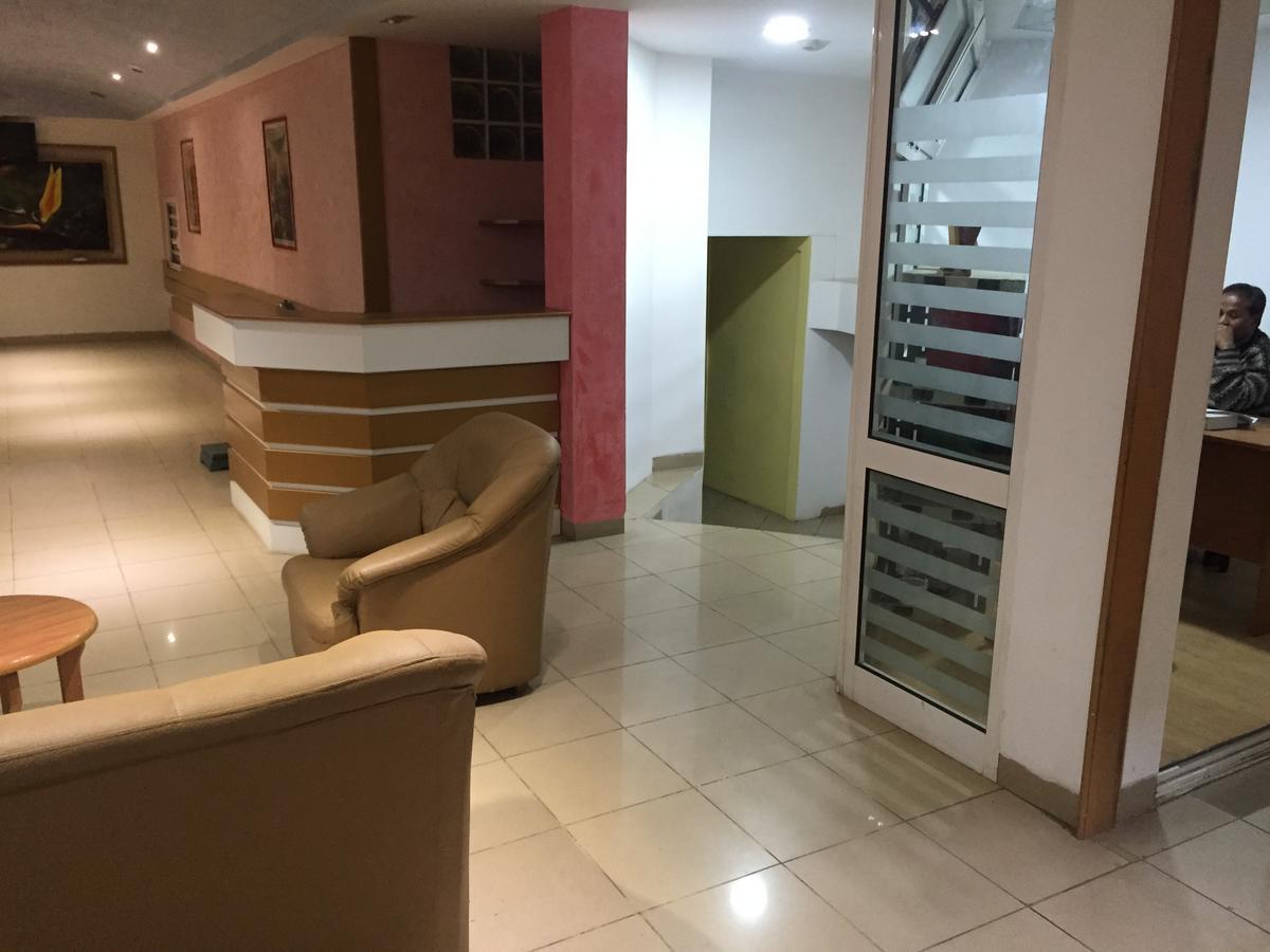 אנטננריבו White Palace Hotel מראה חיצוני תמונה