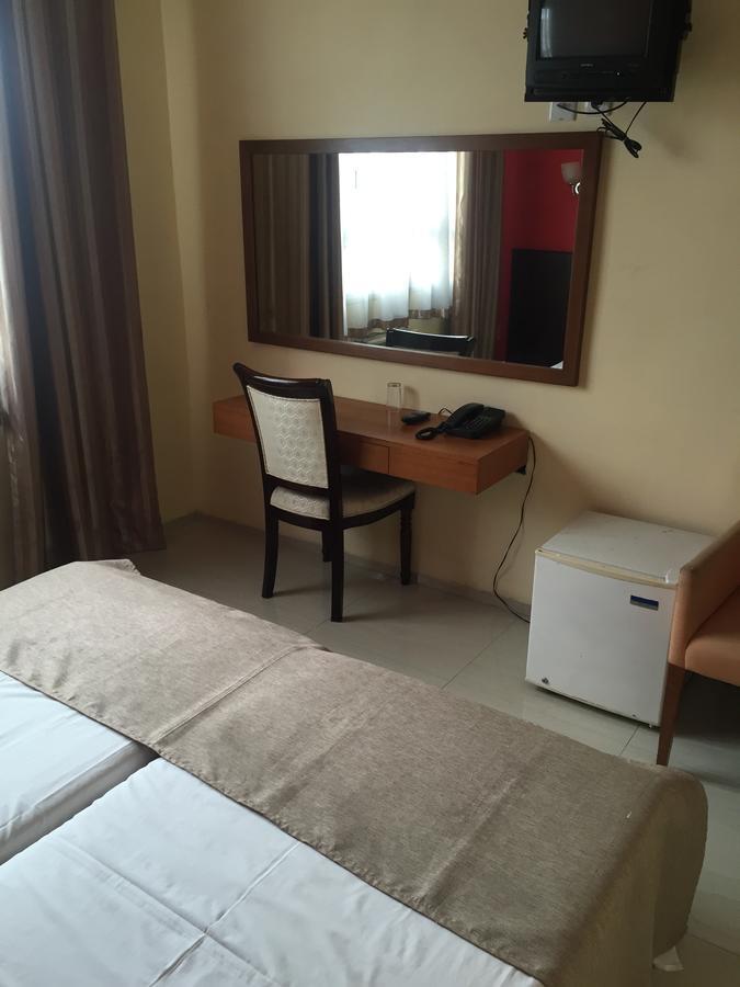 אנטננריבו White Palace Hotel מראה חיצוני תמונה
